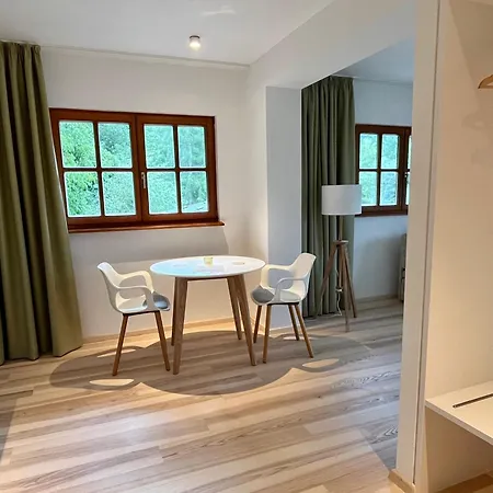 Steinweiden 3*